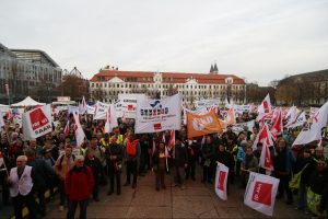 Masse9 Magdeburger Demonstation gegen das ARRGG- vielleicht kommt es tatsächlich nicht.